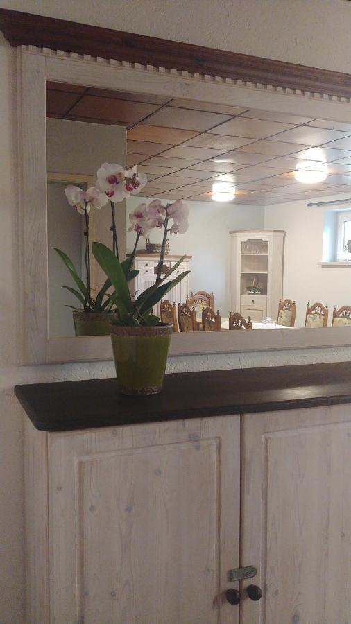 Wanderhuette Zum Bernhardsthal Villa Luaran gambar