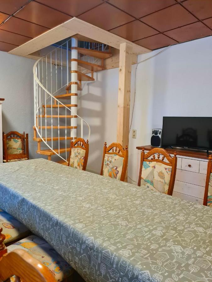 Wanderhuette Zum Bernhardsthal Villa Luaran gambar